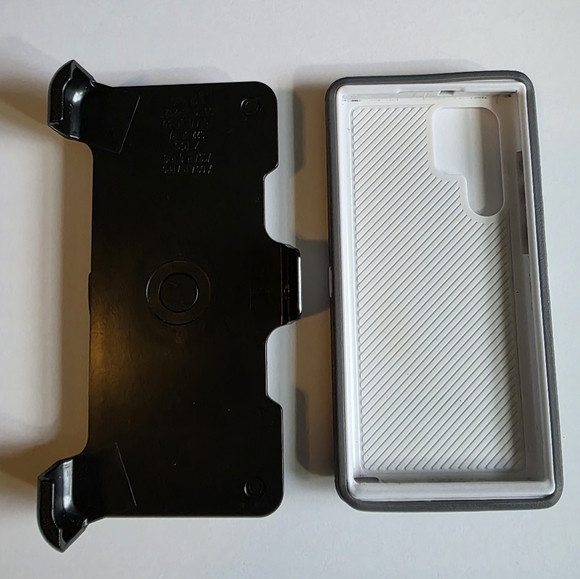 Bundle Of 7 Samsung Galaxy S22 Ultra Phone Covers/Cases - Picture 16 of 16